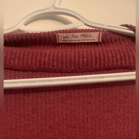 Medium ‘we the free’ plum off the shoulder tunic - Picture 3 of 3